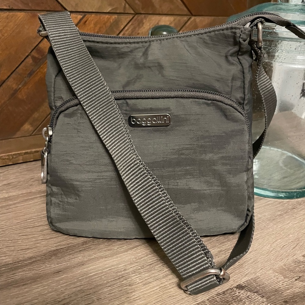 Baggallini Gray Crossbody Bag